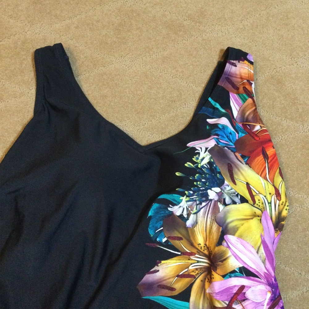 Swimsuits For All Nwot Sarong-Front One-Piece Swimsuit, 18 View 3